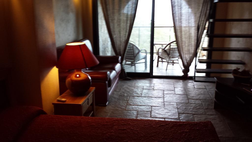 Castelia Hotel Lumio  Room photo